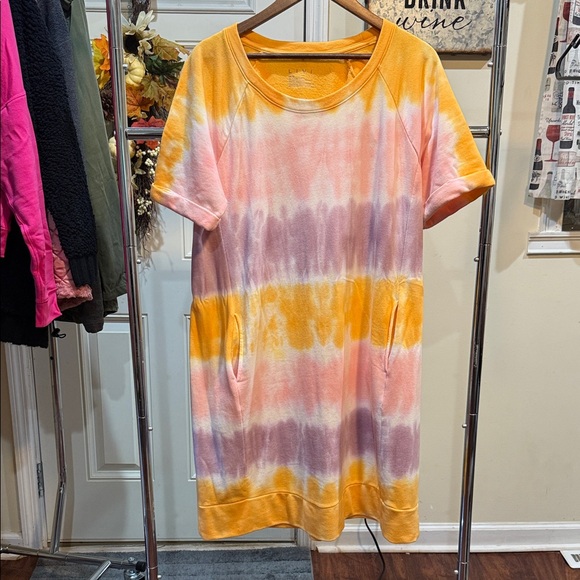 Livi Active Vibrant Tie-Dye Backless Dress - Picture 1 of 4